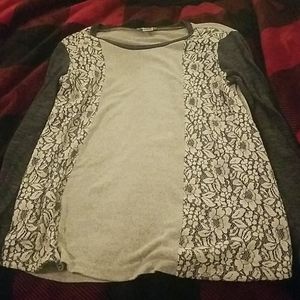 💜 3/$15 Isela Light Weight Sweater